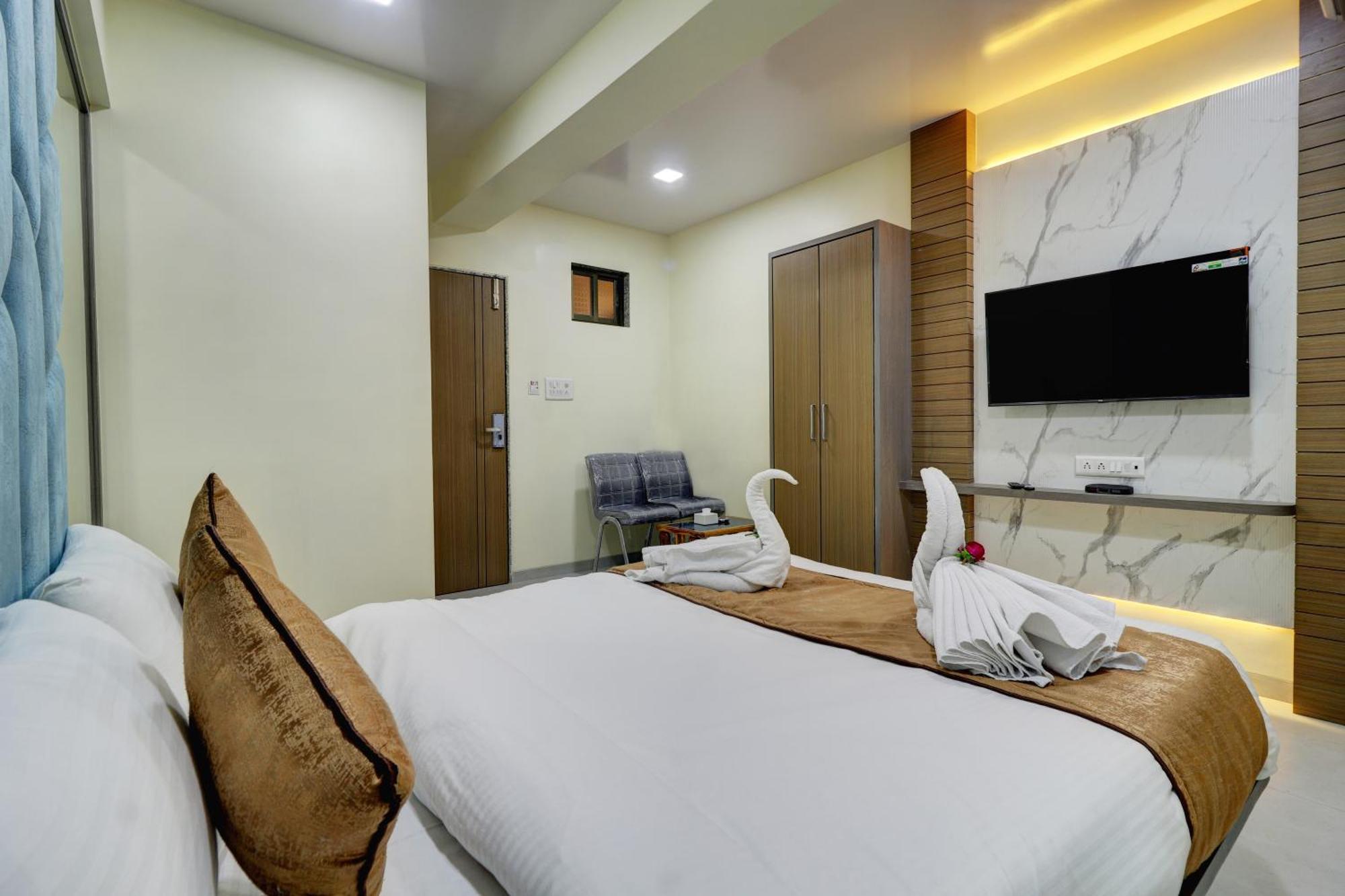Hotel Shree Residency Lodging & Boarding نافي مومباي المظهر الخارجي الصورة