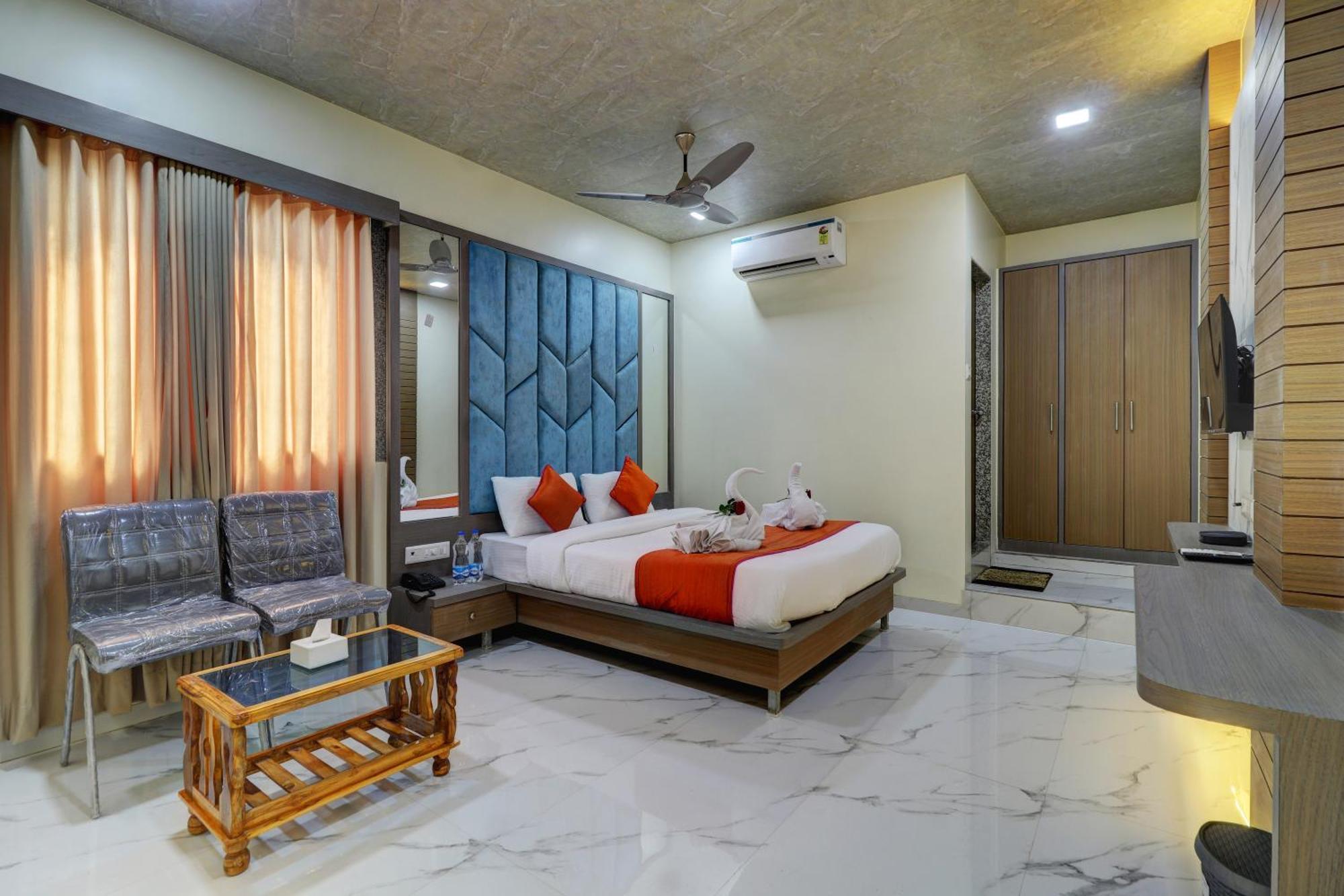 Hotel Shree Residency Lodging & Boarding نافي مومباي المظهر الخارجي الصورة