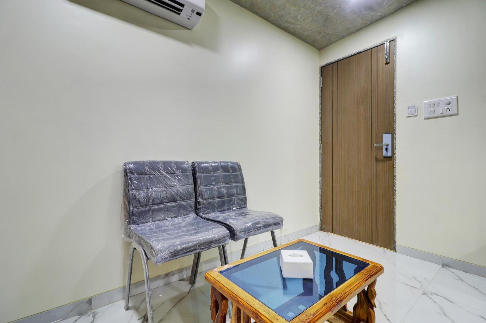 Hotel Shree Residency Lodging & Boarding نافي مومباي المظهر الخارجي الصورة