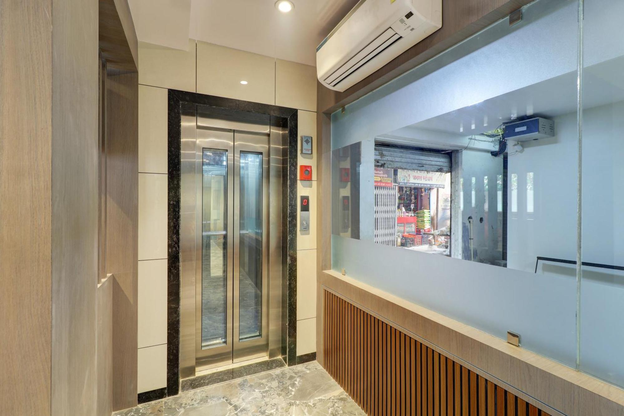 Hotel Shree Residency Lodging & Boarding نافي مومباي المظهر الخارجي الصورة