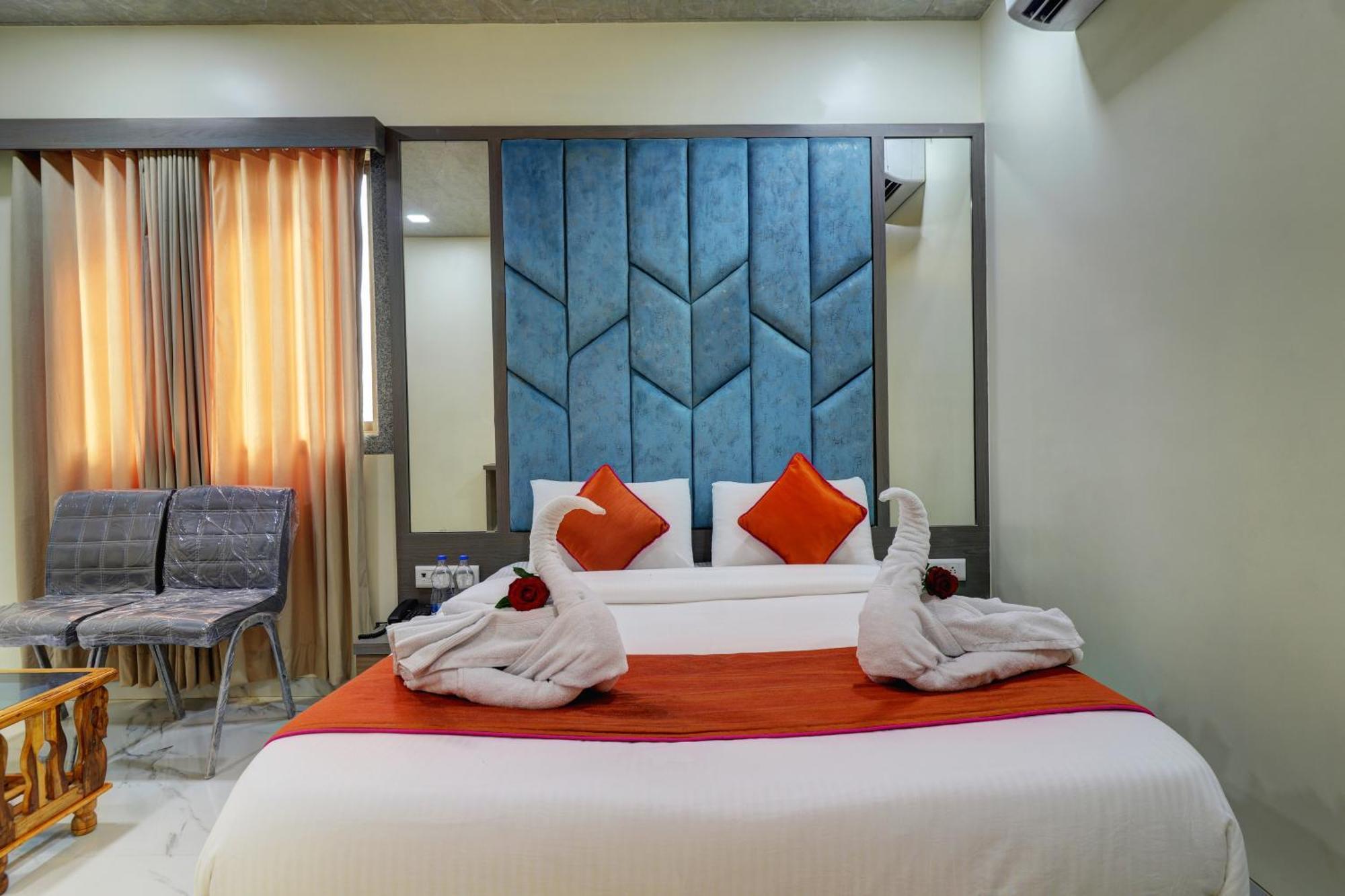 Hotel Shree Residency Lodging & Boarding نافي مومباي المظهر الخارجي الصورة