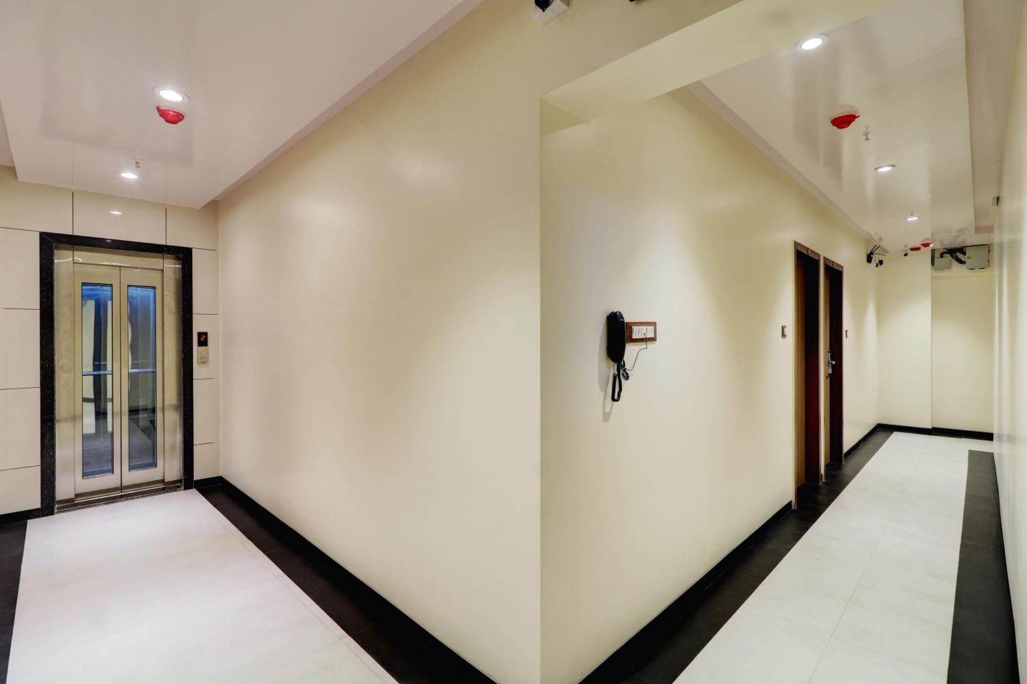 Hotel Shree Residency Lodging & Boarding نافي مومباي المظهر الخارجي الصورة