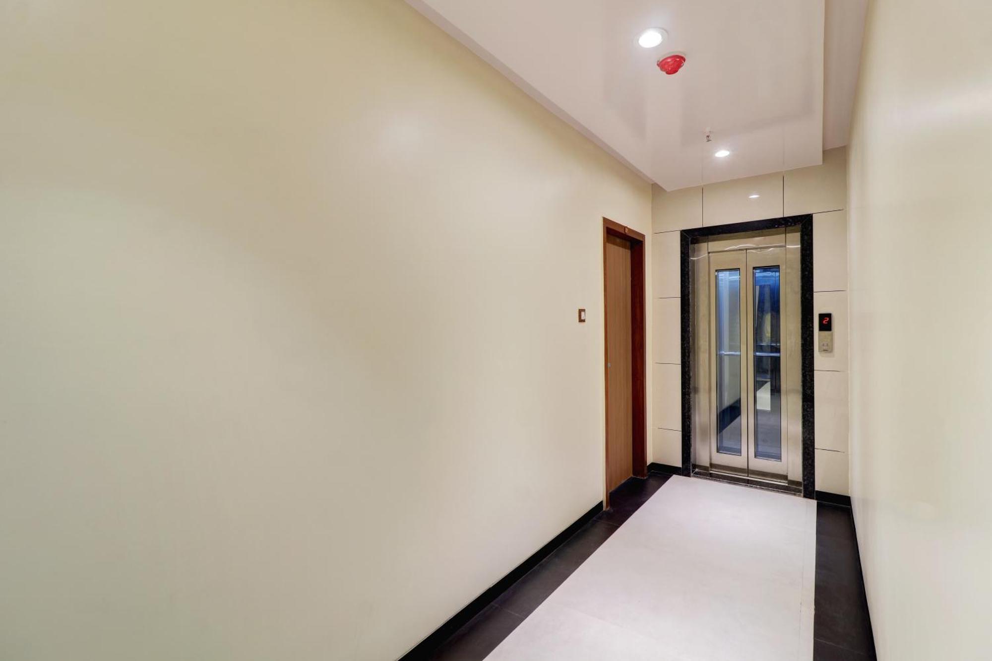 Hotel Shree Residency Lodging & Boarding نافي مومباي المظهر الخارجي الصورة